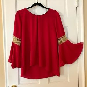 Holiday blouse in red and gold. Petite XL